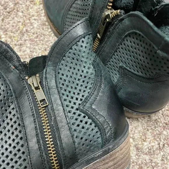 Sterling River Leather Booties - size 9 - Picture 4 of 5